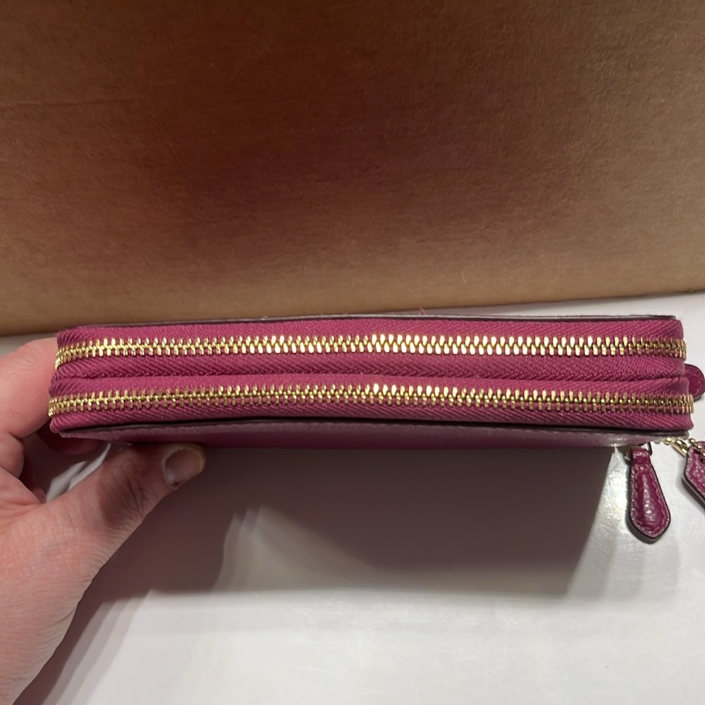 Coach Women's Wallet - Picture 4 of 8